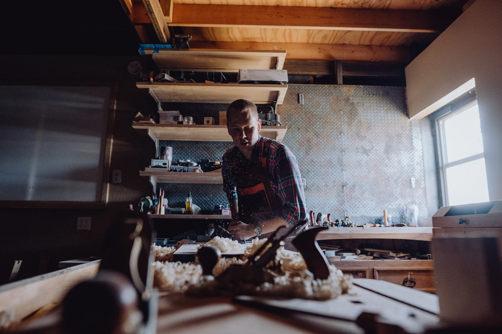 Handwerker bei der Arbeit als Beispiel für eine professionelle Handwerker-Website